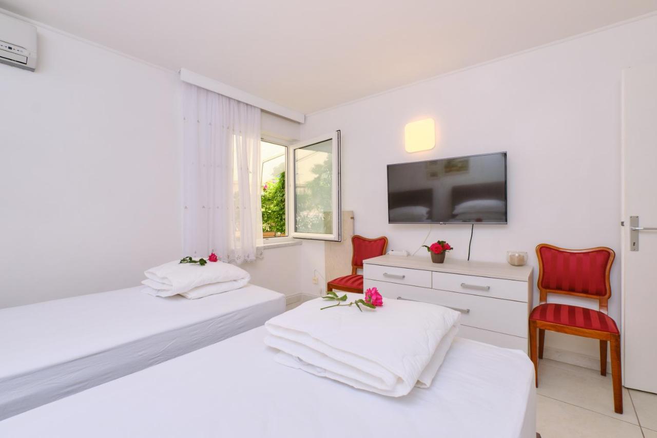 Apartments Antares 말리로시니 외부 사진